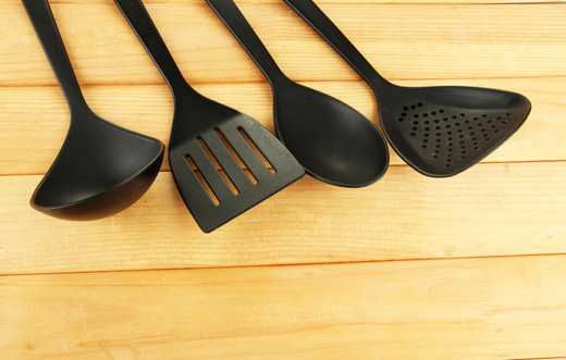 Black Plastic in the Kitchen? Why Bambu’s Natural Bamboo Utensils Are the Smarter Choice